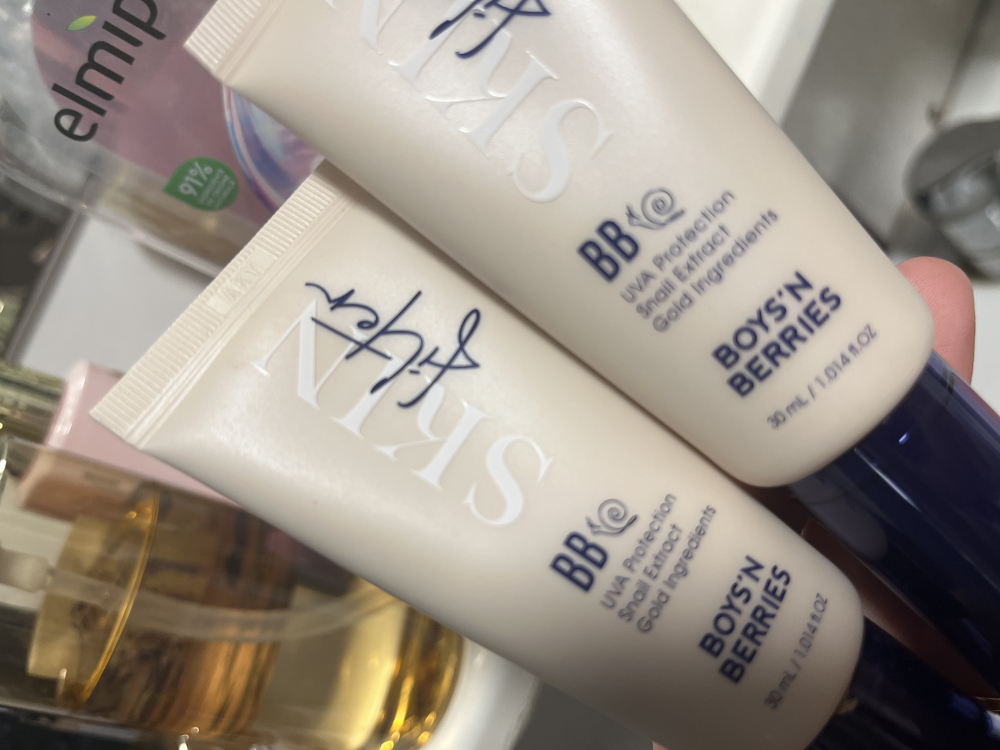 Poza reala BB Cream Cu Extract de Melc & Aur Boys`n Berries Skin Filter SPF50