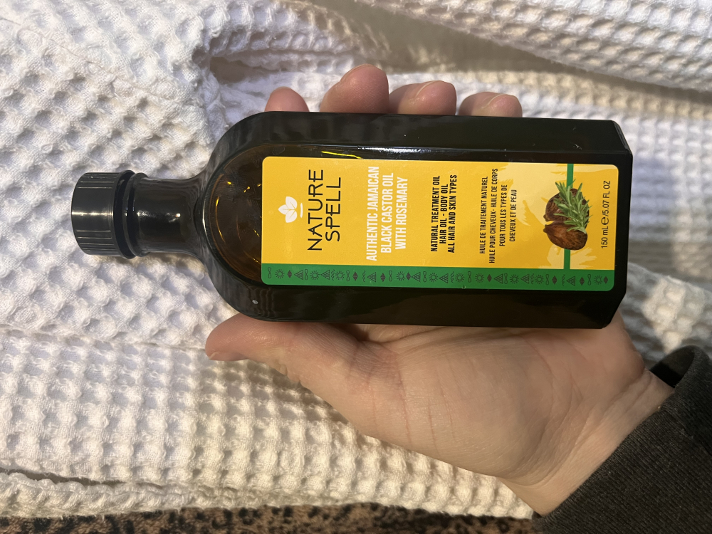 Poza reala Ulei de Ricin Negru & Rozmarin Nature Spell Authentic Jamaican Black Castor Oil with Rosemary