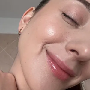 Poza reala BB Cream Cu Extract de Melc & Aur Boys`n Berries Skin Filter SPF50 Natural Beige
