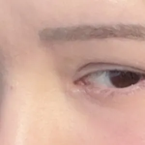 Poza reala Contur Ochi Milani Stay Put Matte Liquid Eyeliner