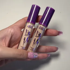 Poza reala Corector Boys`n Berries Lie to Me Camouflage Liquid Concealer Vanilla