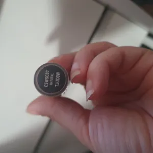 Poza reala Corector NYX Professional Makeup Can`t Stop Won`t Stop Contour Concealer Natural