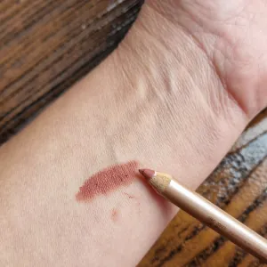 Poza reala Creion Buze Boys`n Berries Nudelicious Lip Pencil Eclair