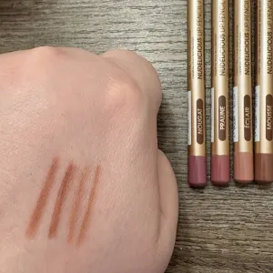 Poza reala Creion Buze Boys`n Berries Nudelicious Lip Pencil Eclair