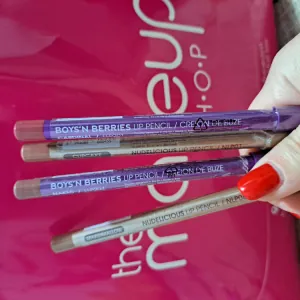 Poza reala Creion Buze Boys`n Berries Nudelicious Lip Pencil Eclair