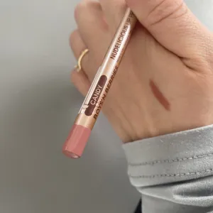Poza reala Creion Buze Boys`n Berries Nudelicious Lip Pencil Eclair