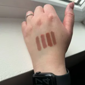 Poza reala Creion Buze Boys`n Berries Nudelicious Lip Pencil Eclair