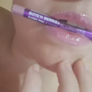 Poza reala Creion Buze Boys`n Berries Pro Lip Liner Pencil Poppy