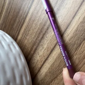 Poza reala Creion Buze Boys`n Berries Pro Lip Liner Pencil Poppy