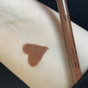 Poza reala Creion buze NYX Professional Makeup Line Loud Lip Pencil Total Baller
