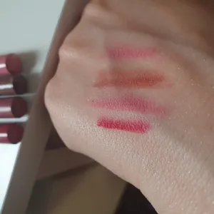 Poza reala Creion buze NYX Professional Makeup Slim Lip Pencil
