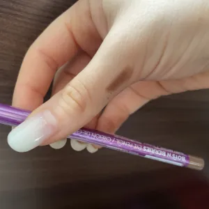Poza reala Creion Ochi Boys`n Berries Pro Eye Liner Pencil Black Velvet
