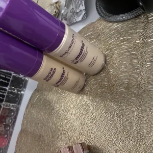 Poza reala Fond de Ten Boys`n Berries Ultimatte 4K PRO Liquid Foundation Light