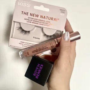 Poza reala Gene False Kiss USA The New Natural Freckles