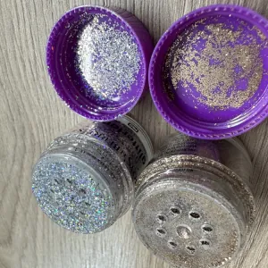 Poza reala Glitter Pulbere Boys`n Berries Glitterland Face and Body Lynx