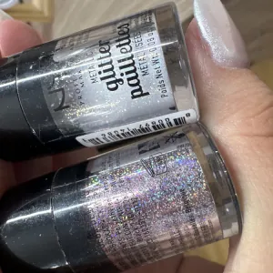 Poza reala Glitter Pulbere NYX Professional Makeup Metallic Glitter