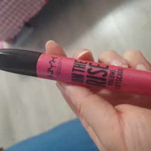 Poza reala Mascara NYX Professional Makeup On The Rise Volume Liftscara Black
