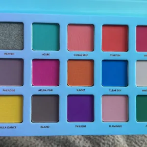 Poza reala Paleta Farduri Boys`n Berries Lost in Paradise Eyeshadow Palette