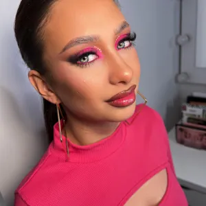 Poza reala Paleta de Farduri BPerfect X Stacey Marie Carnival III Love Tahiti Palette