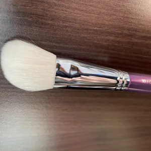 Poza reala Pensula Profesionala Machiaj Boys`n Berries Contour & Blush