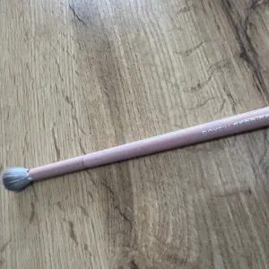 Poza reala Pensula Profesionala Machiaj Boys`n Berries Master Blend Brush