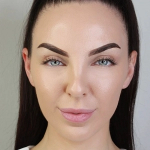 BB Cream theBalm Anne T. Dote Tinted Moisturizer