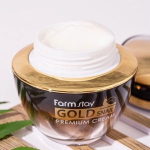 Crema Hranitoare Farmstay Gold Snail Premium Cream
