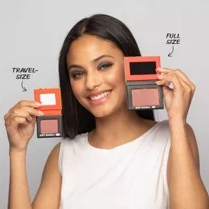 Fard de obraz theBalm Hot Mama Travel Size
