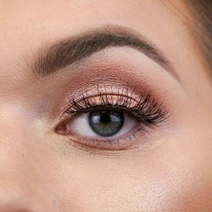 Gene False KissUSA So Wispy 01