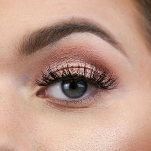 Gene False KissUSA So Wispy 02