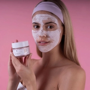 Masca Calmanta Nature Spell Pink Clay and Rose Pore Perfection Face Mask
