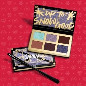 Paleta farduri NYX Professional Makeup Mrs. Claus Up to Snow Good