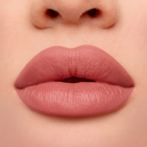 Ruj lichid theBalm Meet Matt(e) Hughes Committed