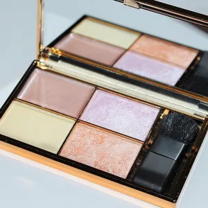 Paleta Iluminatoare Sleek MakeUP Solstice Highlighting Palette