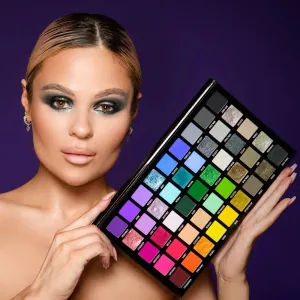 Paleta de Farduri BPerfect x Stacey Marie Carnival V Interstellar Palette