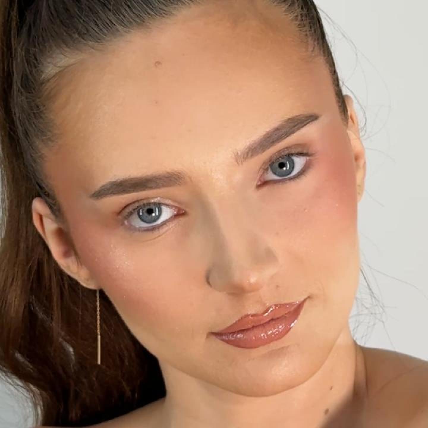 Videoclip Gel Crema pentru Sprancene Boys`n Berries Instabrows