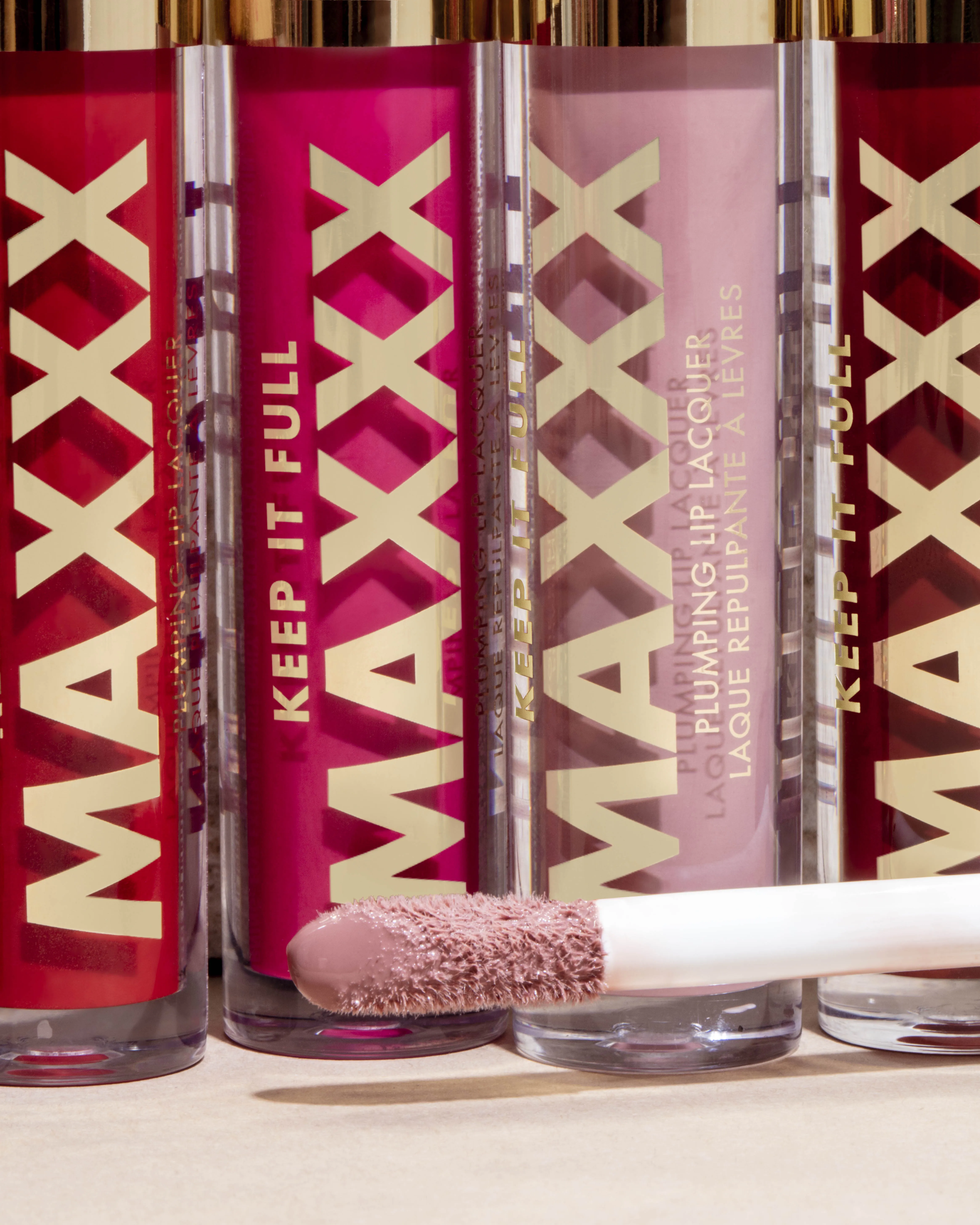 Luciu Buze pentru Volum Milani Keep it Full MAXXX Lip Plumper No Strings