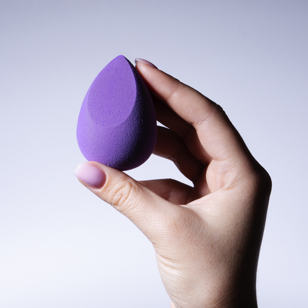 Buretel Boys`n Berries EggBerry Makeup Sponge