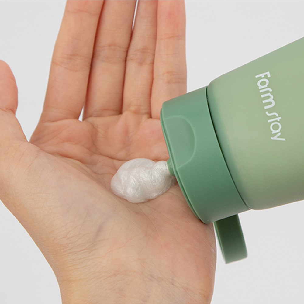 Spuma pentru Curatarea Fetei cu Arbore de Ceai Farmstay Biome pH Calming Cleanser