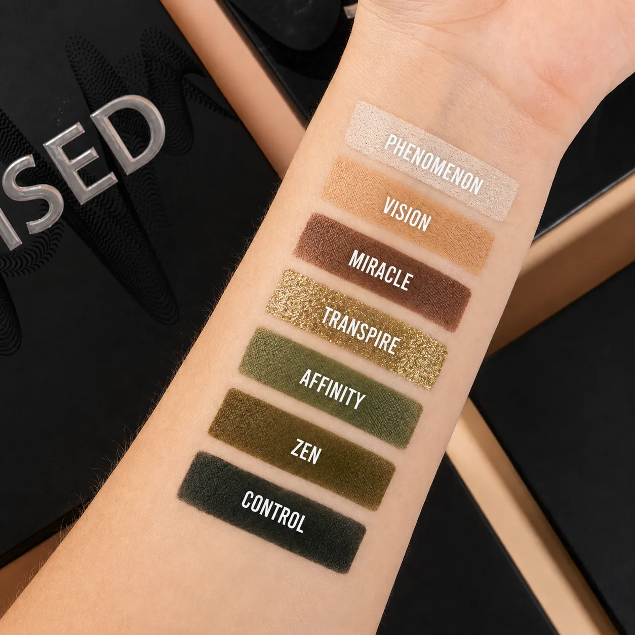 Paletă de farduri pentru ochi BPERFECT Synchronised Eyeshadow Palette