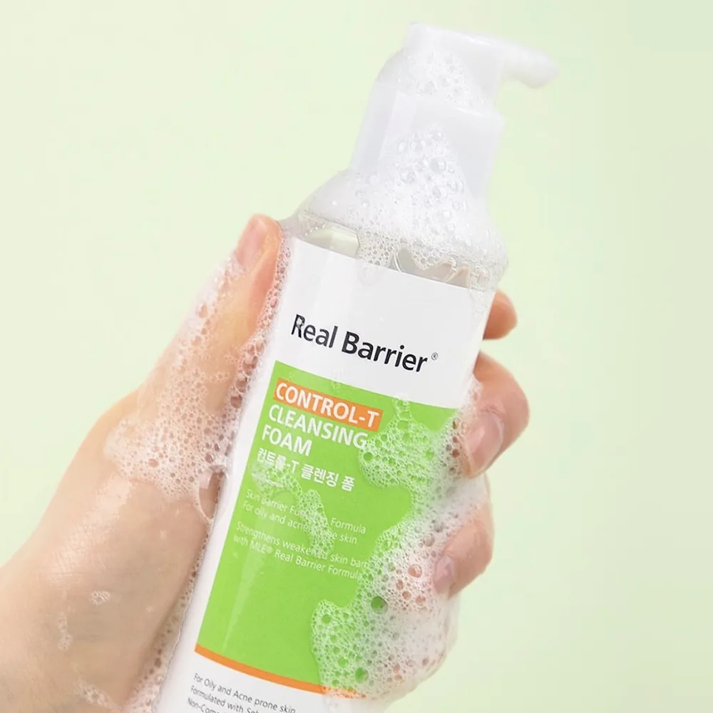 Gel de curatare ten gras Real Barrier Control-T Cleansing Foam 190 ml