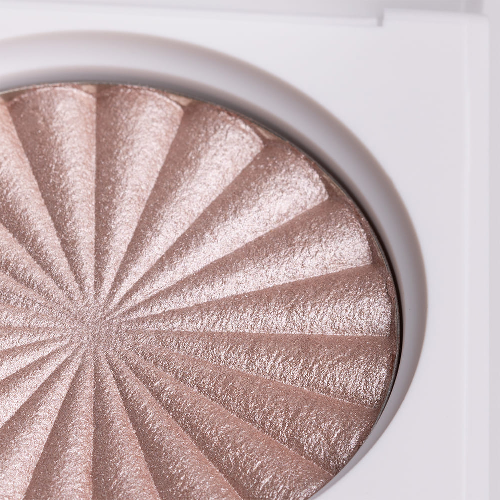 Iluminator pudrat OFRA Highlighter Covent Garden/ Talia Mar