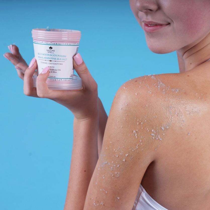 Exfoliant pentru Corp Nature Spell Himalayan Pink Salt Body Scrub