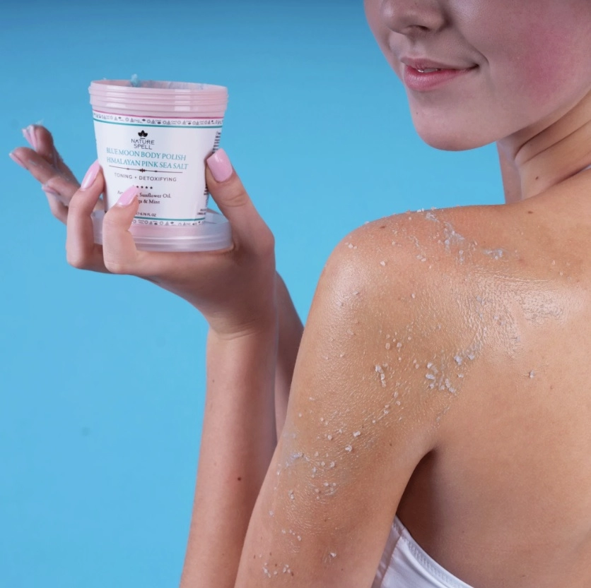 Exfoliant pentru Corp Nature Spell Himalayan Pink Salt Body Scrub