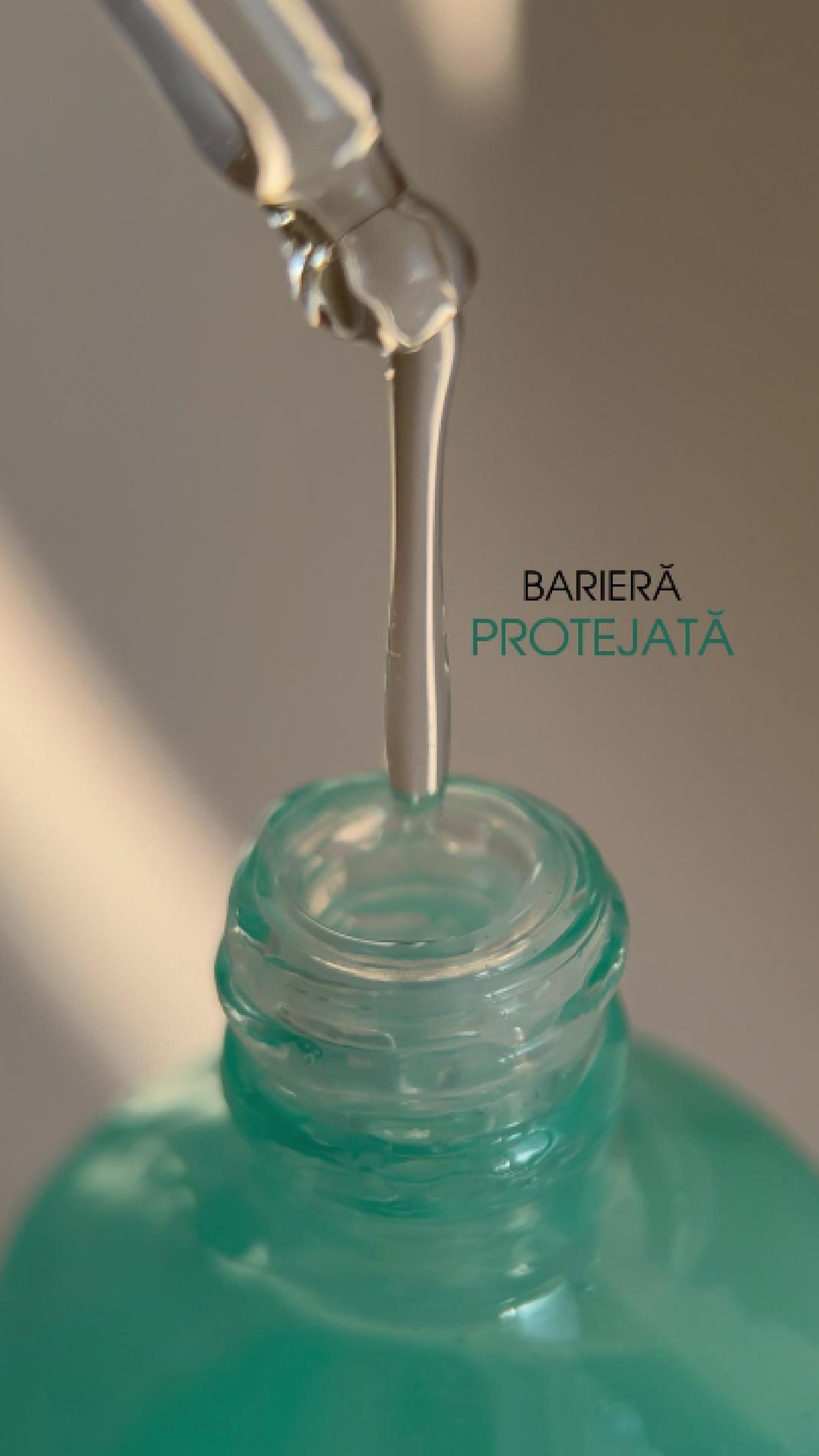 Videoclip Ser Intens Hidratant cu 100% Acid Hialuronic FARMSTAY Ampoule