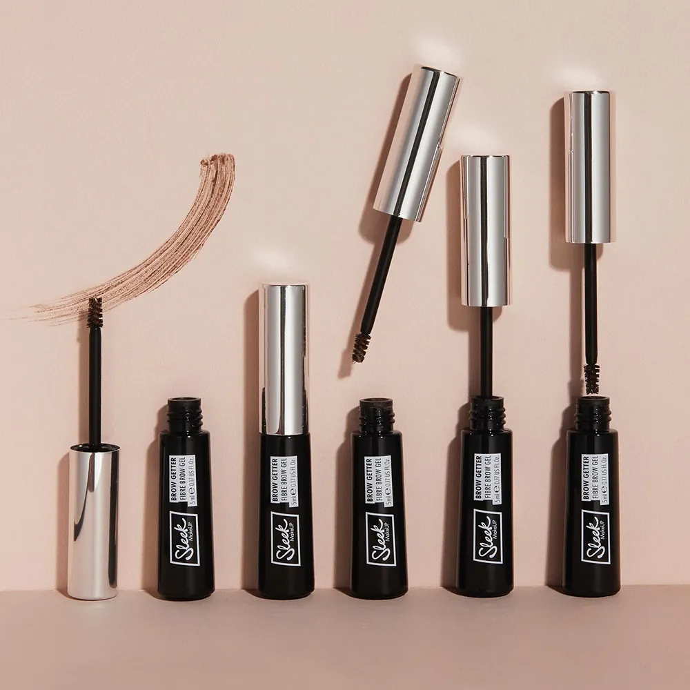 Gel pentru Definirea Sprancenelor cu Fibre Sleek Brow Getter Fibre Brow Gel Dark Brown