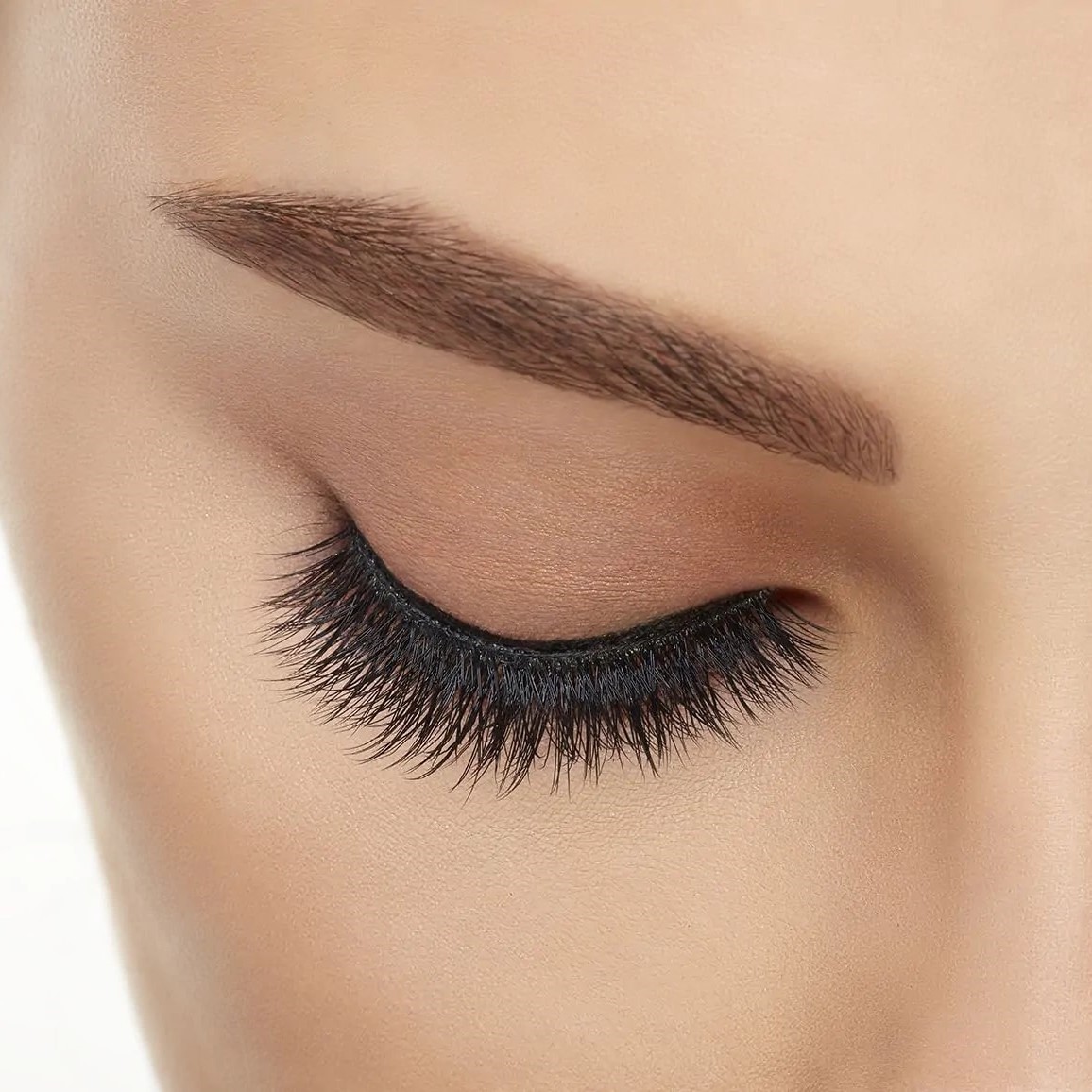 Gene False Ardell Mega Volume Lashes 252