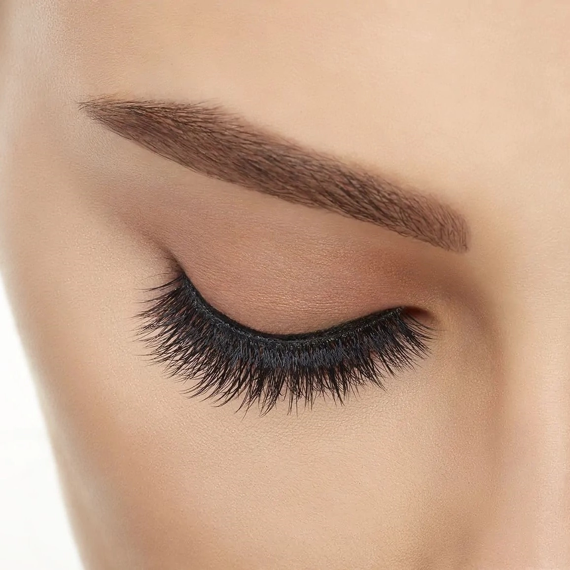 Gene False Ardell Mega Volume Lashes 252