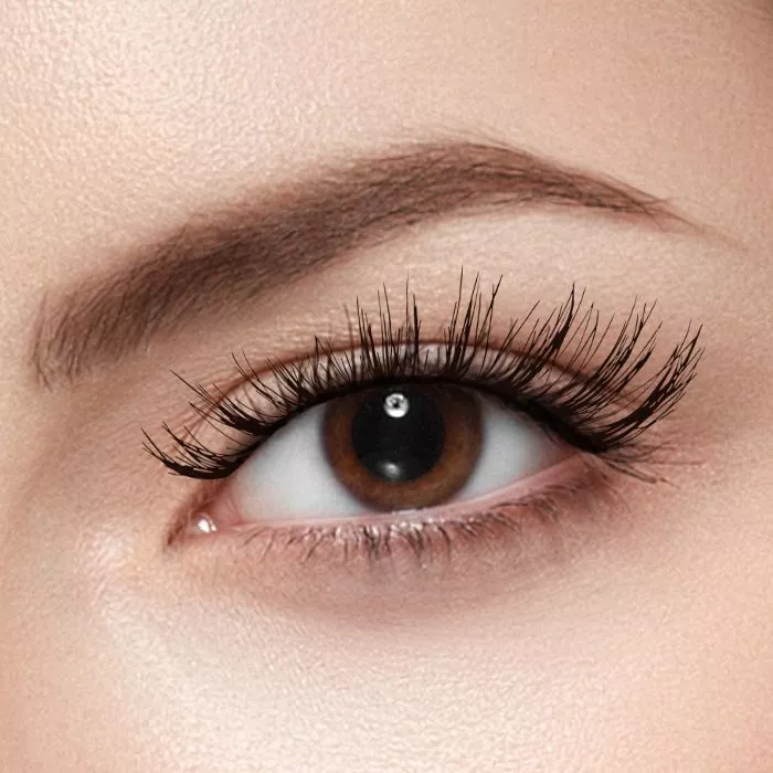 Gene False KissUSA Blowout Lash Pageboy