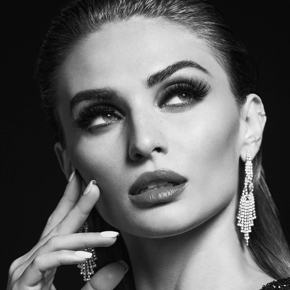 Gene False KissUSA Lash Couture Matte Black Matte Satin